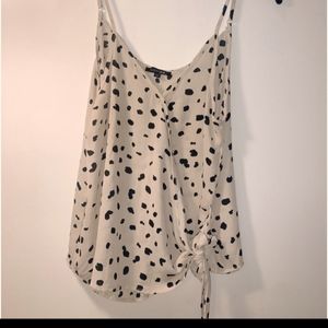 Cream and black top xxl